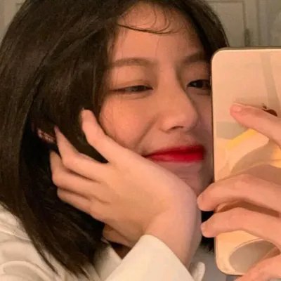 骑自行车的女人